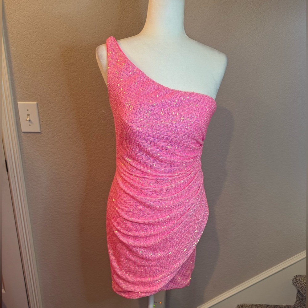 La Femme Bubblegum Pink Size 6